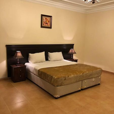 Al Meknan Furnished Units Aparthotel Medina Luaran gambar